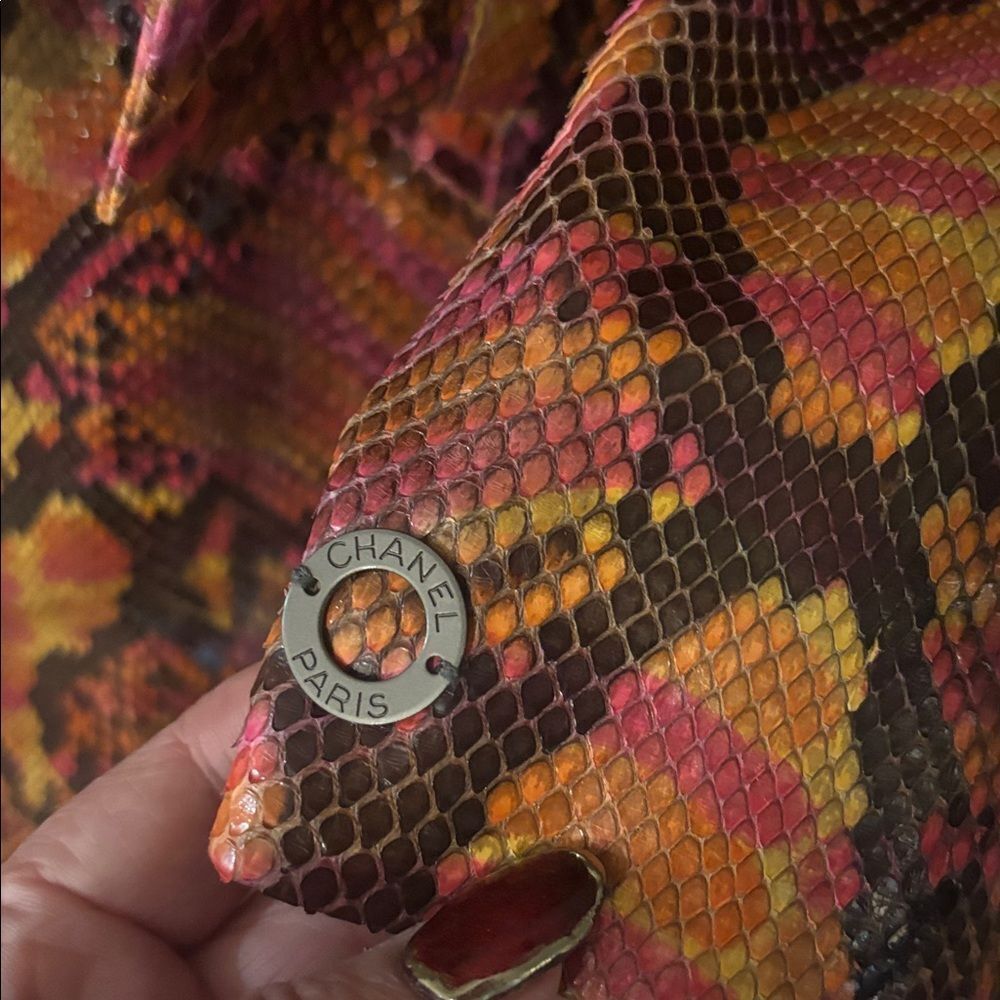 CHANEL Multicolor 100% python skin set jacket + skirt), US6 - Picture 6 of 14